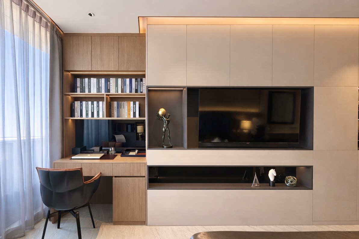 Home office and entertainment area